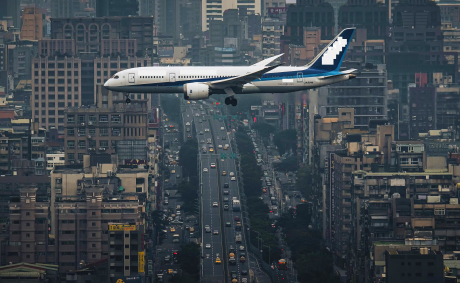 PLANE3.jpg